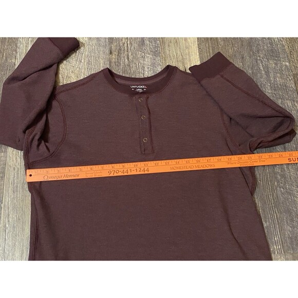 Untuckit Schrock Henley Shirt Size Large Pullover Red Maroon Streetwear Workwear - Picture 7 of 8